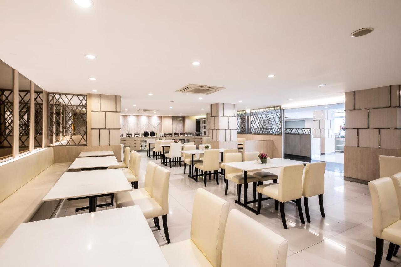 בנגקוק The Airport Courtyard Suvarnabhumi Airport מראה חיצוני תמונה The interior of a typical restaurant in Japan