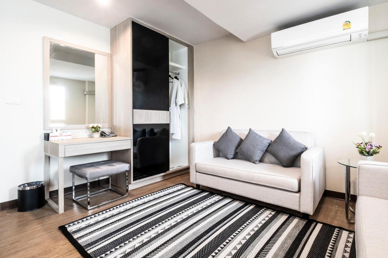 בנגקוק The Airport Courtyard Suvarnabhumi Airport מראה חיצוני תמונה A room at the hotel