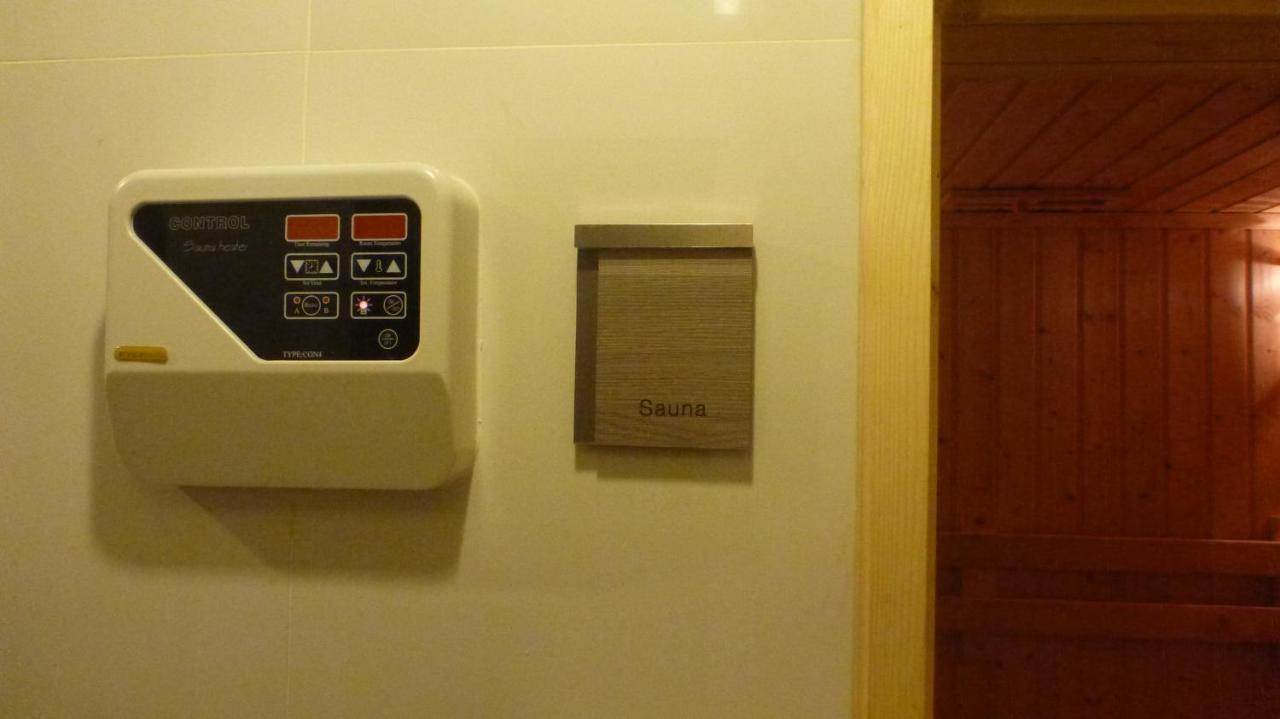 בנגקוק The Airport Courtyard Suvarnabhumi Airport מראה חיצוני תמונה A shower panel