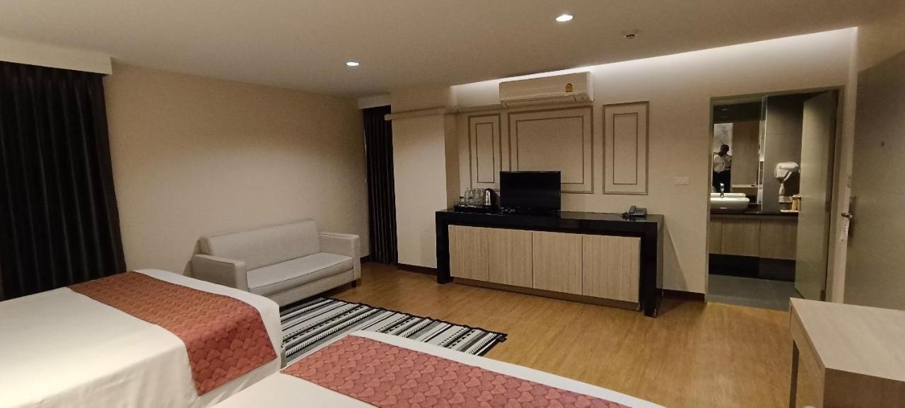 בנגקוק The Airport Courtyard Suvarnabhumi Airport מראה חיצוני תמונה A room at the hotel